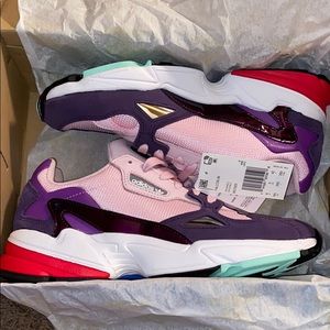 Adidas Falcon W